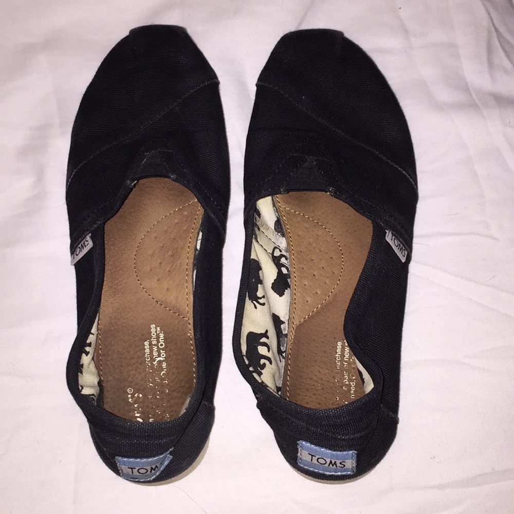 Toms